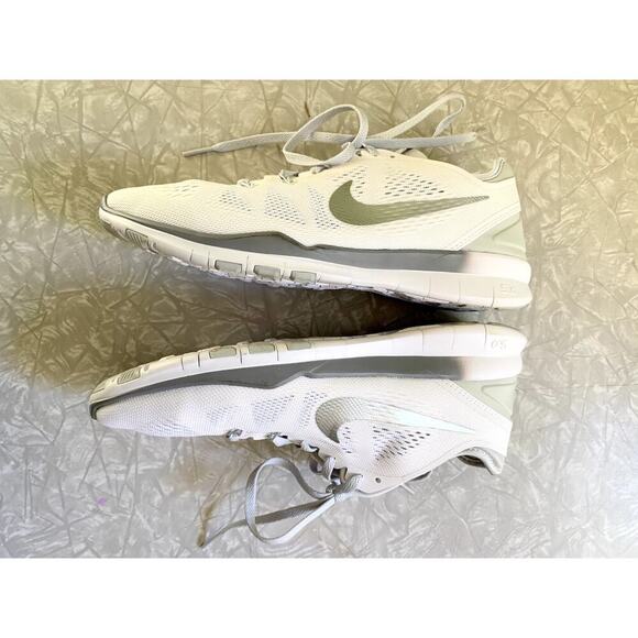 Like New Nike Free White TR Fit 5 Athletic Training Shoes Sneakers Size 8 - Picture 9 of 13